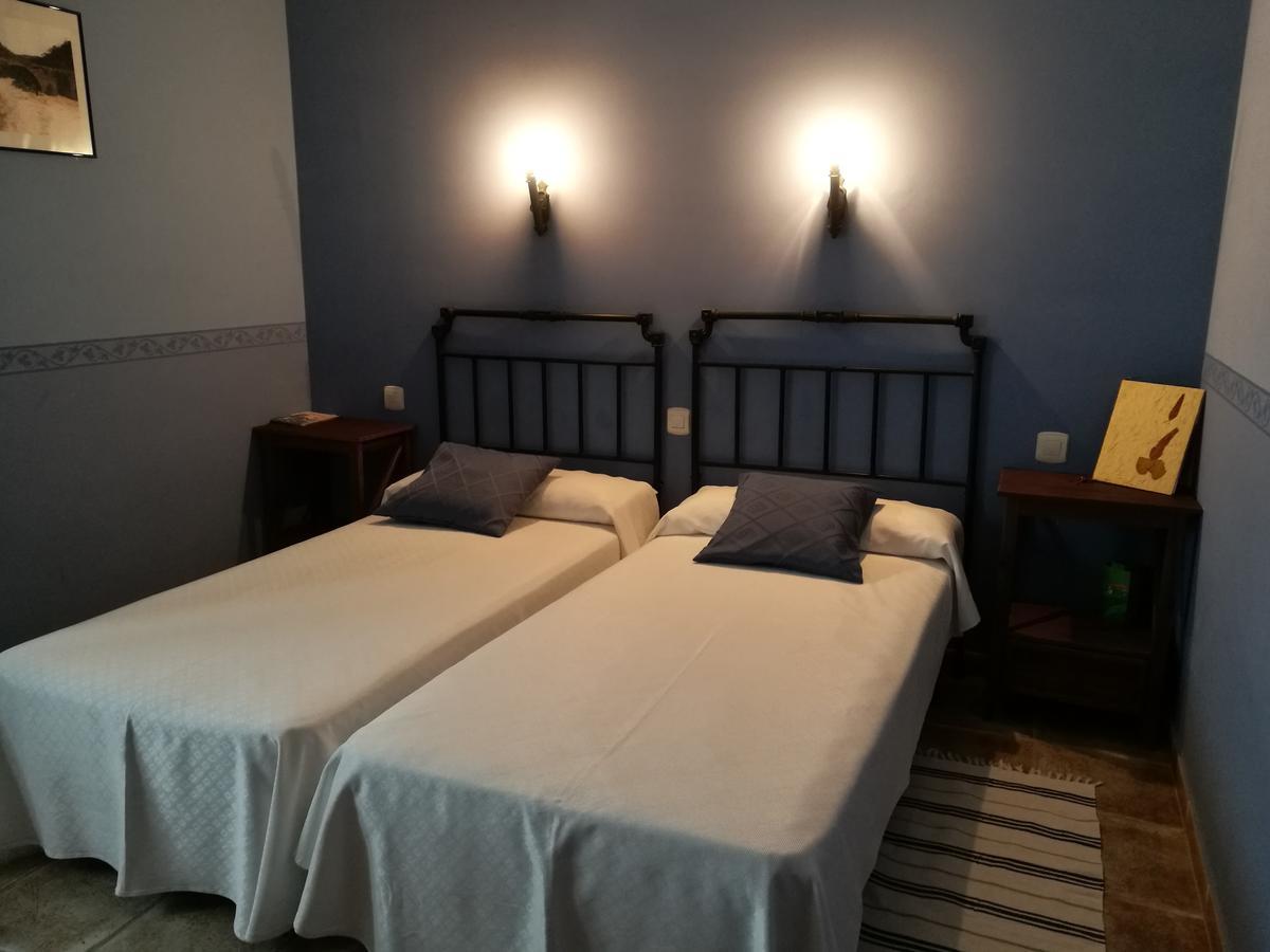 Mesa Del Conde Hotel San Felices de los Gallegos Bagian luar foto